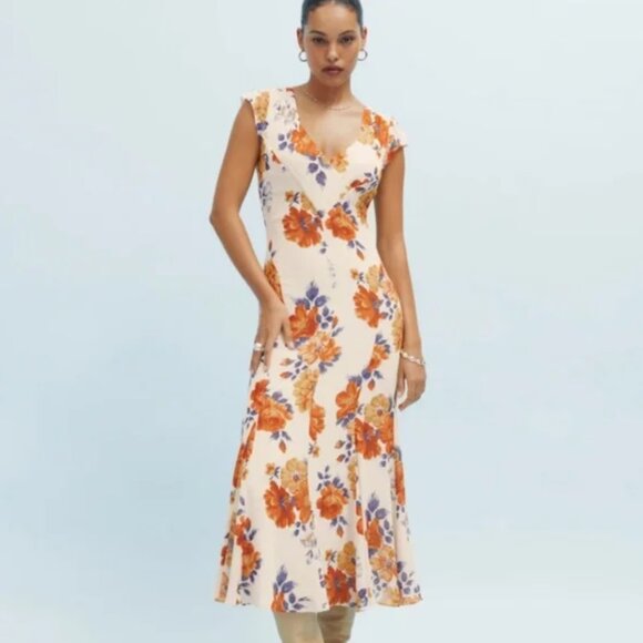 Reformation Baden Dress in Hari - Picture 2 of 12